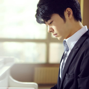 海南裸休美女撒尿露脸视频
